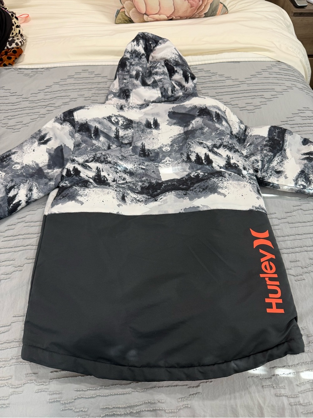 Hurley Black & Gray Snow Jacket with Orange Trim - Picture 11 of 14